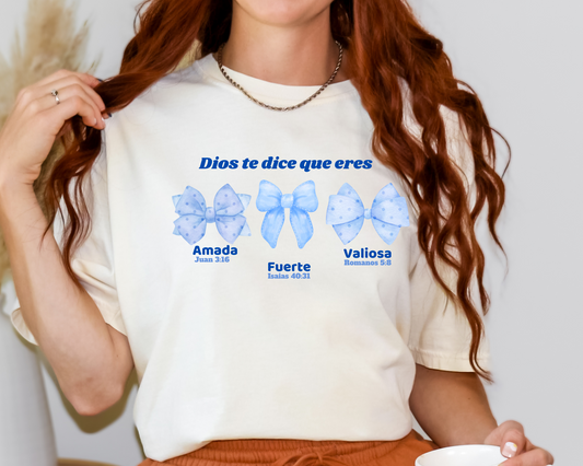 Dios te dice W/ blue bows Tshirt