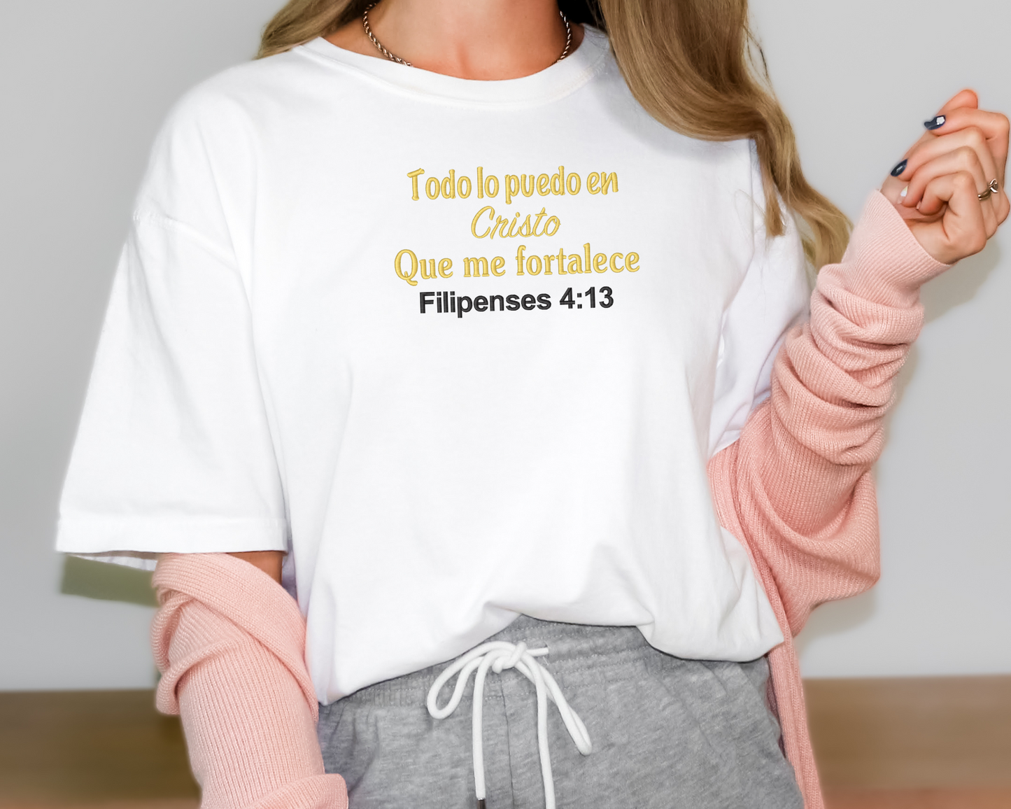 Todo Lo Puedo En Cristo Que Me Fortalece-Tee
